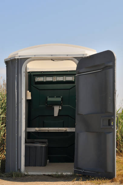 Porta potty delivery and setup in The Hills, TX